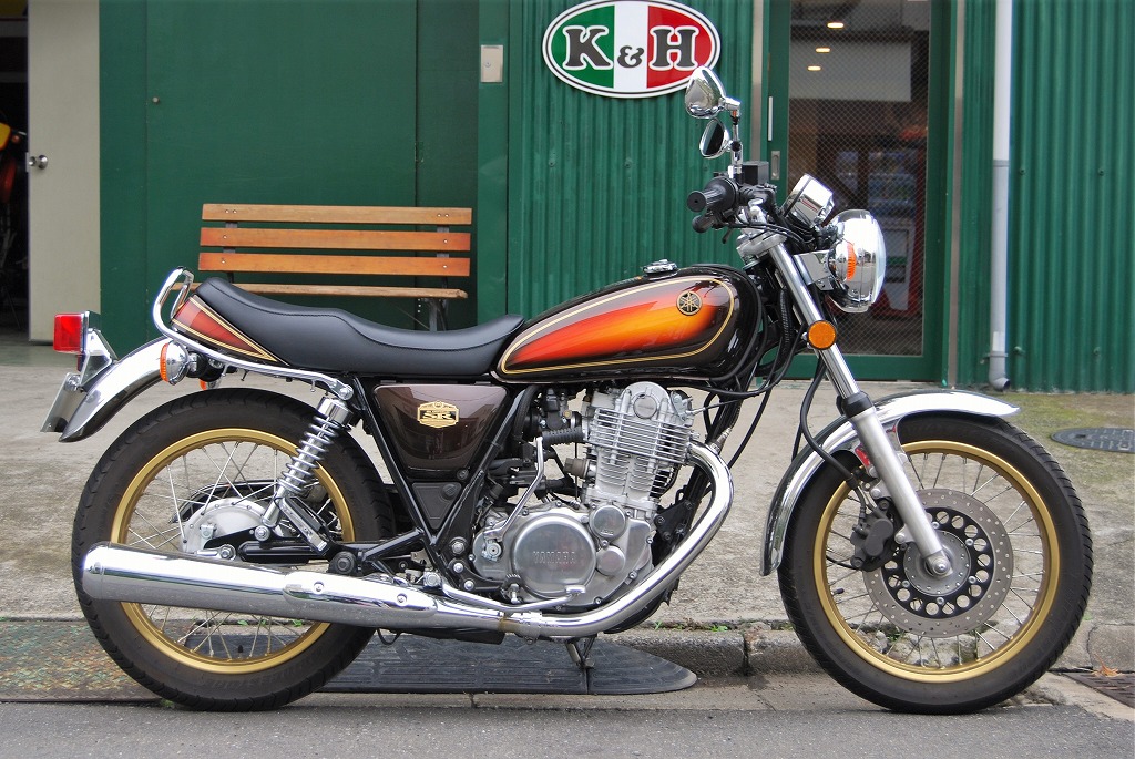 SR400 FI(～17)用　純正シート