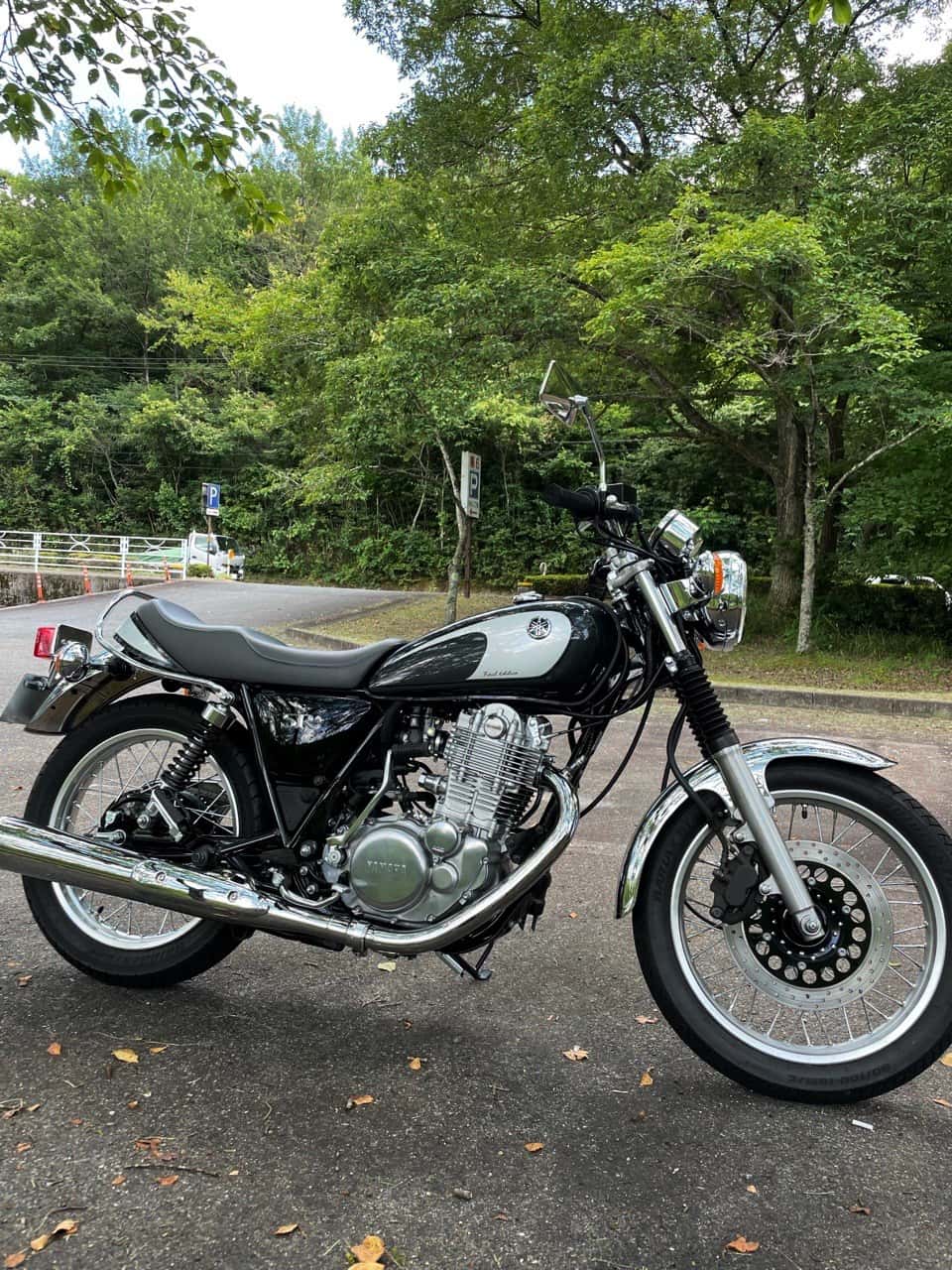 SR400純正シート