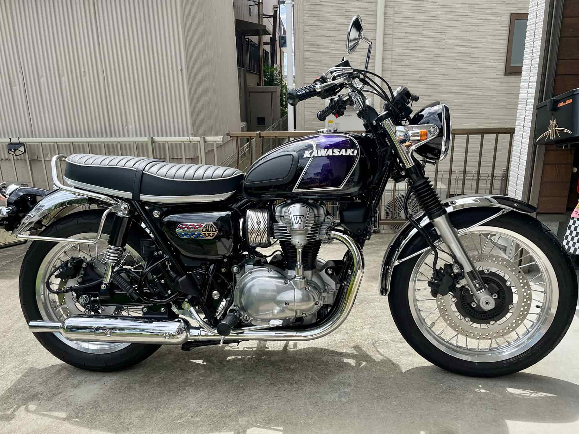 2022年最新海外 Kawasaki 純正 W800 STREET CAFE ハイシート 99994